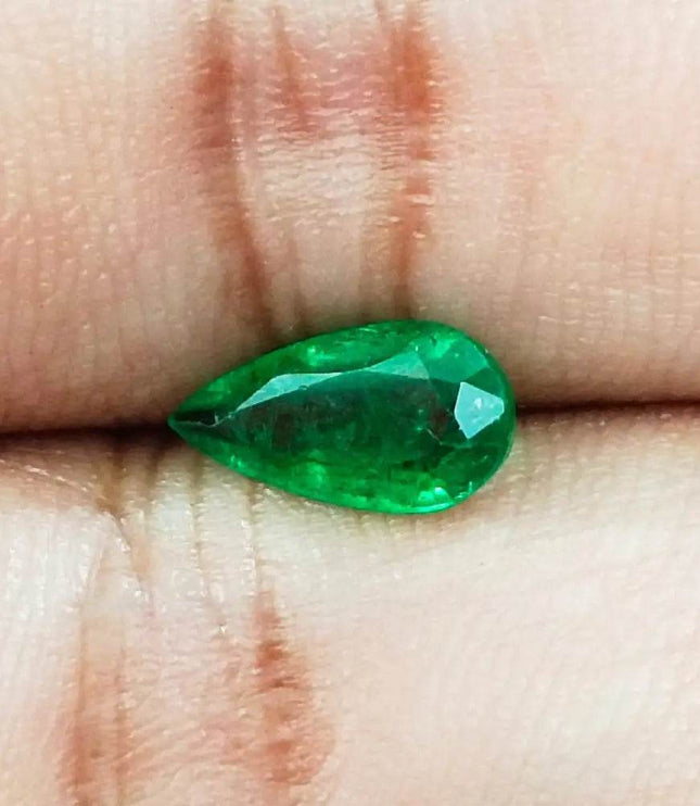 GSI Certified 1.23ct Vivid Deep Swat Emerald , 100% Natural Earth Mined Gemstone - SMSGEMS 