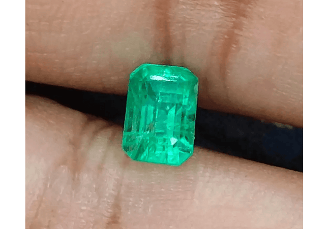 Vivid Green Emerald Cut Colombian Gemstone - SMSGEMS 