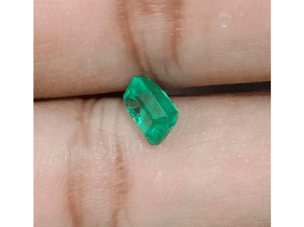Vivid Green Emerald Cut Colombian Gemstone - SMSGEMS 