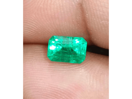 Vivid Green Emerald Cut Colombian Gemstone - SMSGEMS 