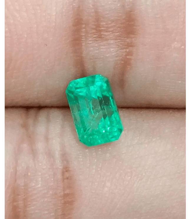Vivid Green Emerald Cut Colombian Gemstone - SMSGEMS 