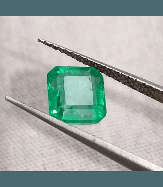 1.39ct Vivid Green Emerald certified by GSI - SMSGEMS 