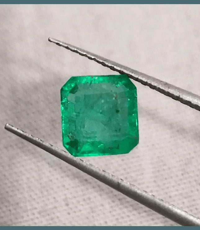 1.39ct Vivid Green Emerald certified by GSI - SMSGEMS 