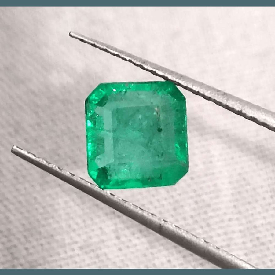 1.39ct Vivid Green Emerald certified by GSI - SMSGEMS 