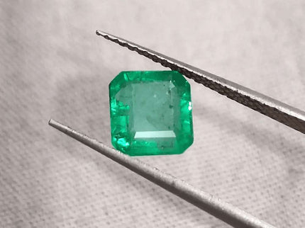 1.39ct Vivid Green Emerald certified by GSI - SMSGEMS 