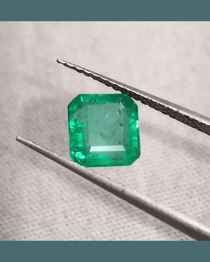 1.39ct Vivid Green Emerald certified by GSI - SMSGEMS 