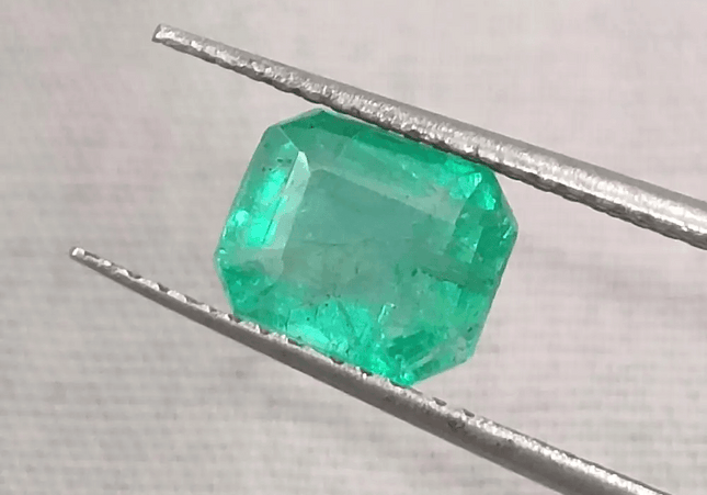 GSI Certified 1.42ct Zambian Emerald, 100% Natural Gemstone - SMSGEMS 