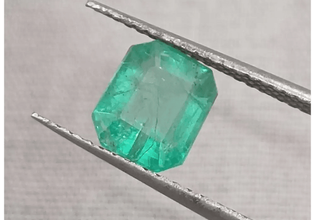 GSI Certified 1.42ct Zambian Emerald, 100% Natural Gemstone - SMSGEMS 