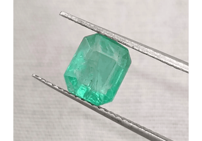 GSI Certified 1.42ct Zambian Emerald, 100% Natural Gemstone - SMSGEMS 