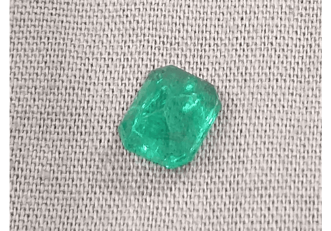 GSI Certified 1.42ct Zambian Emerald, 100% Natural Gemstone - SMSGEMS 