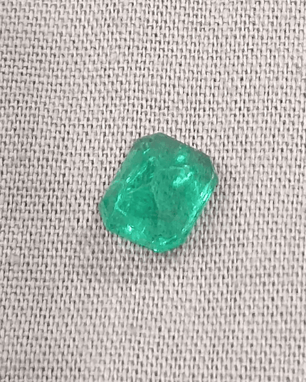 GSI Certified 1.42ct Zambian Emerald, 100% Natural Gemstone - SMSGEMS 