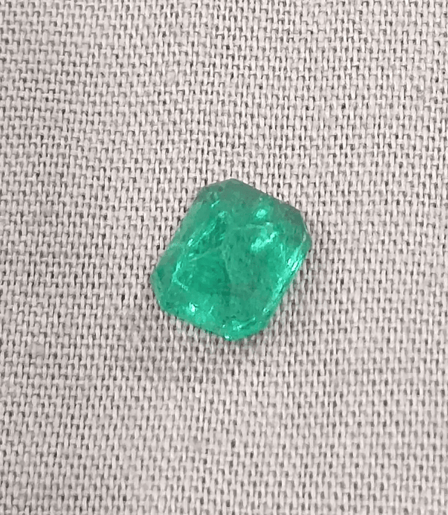 GSI Certified 1.42ct Zambian Emerald, 100% Natural Gemstone - SMSGEMS 