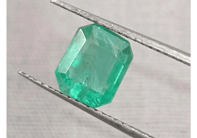 GSI Certified 1.42ct Zambian Emerald, 100% Natural Gemstone - SMSGEMS 