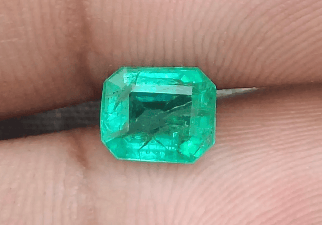 GSI Certified 1.42ct Zambian Emerald, 100% Natural Gemstone - SMSGEMS 