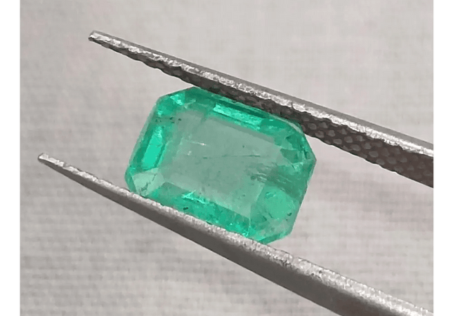 GSI Certified 1.42ct Zambian Emerald, 100% Natural Gemstone - SMSGEMS 