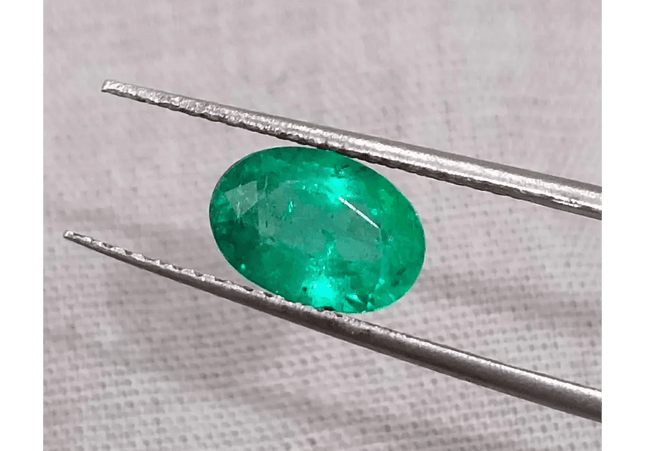 GSI Certified 1.46ct Medium Vivid Green Zambian Emerald , 100% Natural Earth Mined Gemstone - SMSGEMS 