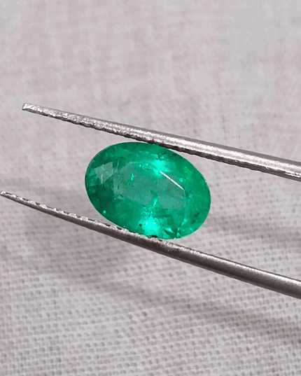 GSI Certified 1.46ct Medium Vivid Green Zambian Emerald , 100% Natural Earth Mined Gemstone - SMSGEMS 