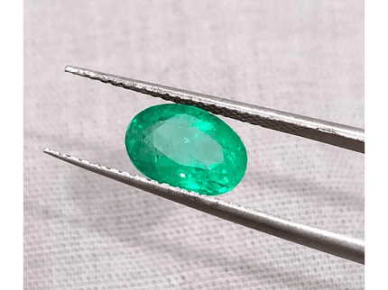 GSI Certified 1.46ct Medium Vivid Green Zambian Emerald , 100% Natural Earth Mined Gemstone - SMSGEMS 