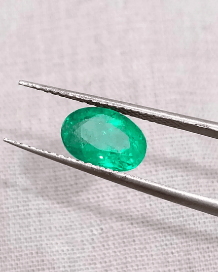 GSI Certified 1.46ct Medium Vivid Green Zambian Emerald , 100% Natural Earth Mined Gemstone - SMSGEMS 