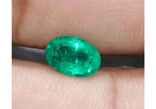 GSI Certified 1.46ct Medium Vivid Green Zambian Emerald , 100% Natural Earth Mined Gemstone - SMSGEMS 