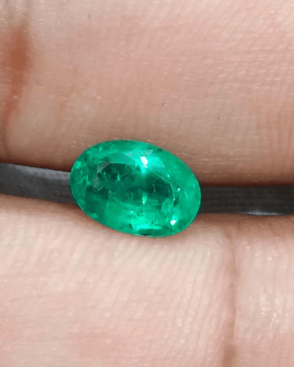 GSI Certified 1.46ct Medium Vivid Green Zambian Emerald , 100% Natural Earth Mined Gemstone - SMSGEMS 