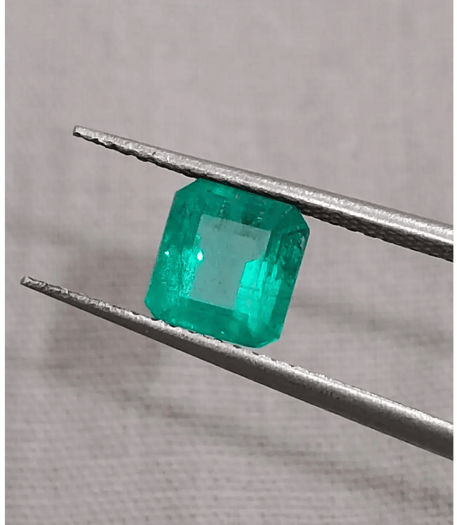 GSI Certified 1.47ct Medium Deep Green Emerald , 100% Natural Earth Mined Gemstone - SMSGEMS 