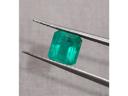GSI Certified 1.47ct Medium Deep Green Emerald , 100% Natural Earth Mined Gemstone - SMSGEMS 