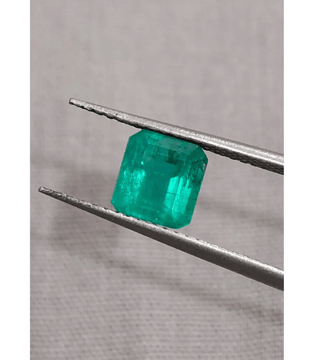 GSI Certified 1.47ct Medium Deep Green Emerald , 100% Natural Earth Mined Gemstone - SMSGEMS 