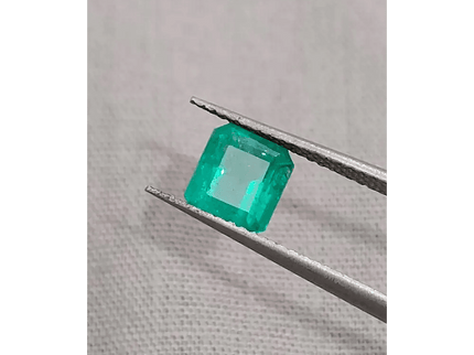GSI Certified 1.47ct Medium Deep Green Emerald , 100% Natural Earth Mined Gemstone - SMSGEMS 
