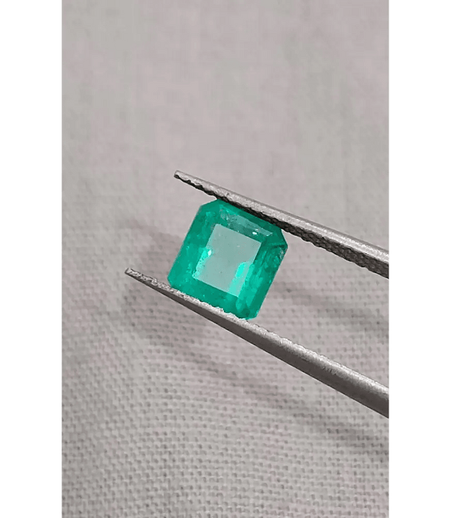 GSI Certified 1.47ct Medium Deep Green Emerald , 100% Natural Earth Mined Gemstone - SMSGEMS 