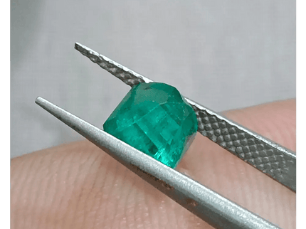 GSI Certified 1.47ct Medium Deep Green Emerald , 100% Natural Earth Mined Gemstone - SMSGEMS 