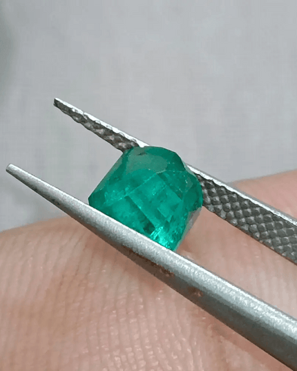 GSI Certified 1.47ct Medium Deep Green Emerald , 100% Natural Earth Mined Gemstone - SMSGEMS 