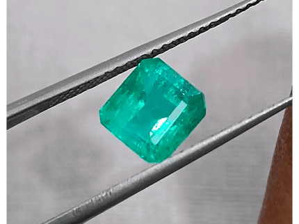 GSI Certified 1.47ct Medium Deep Green Emerald , 100% Natural Earth Mined Gemstone - SMSGEMS 