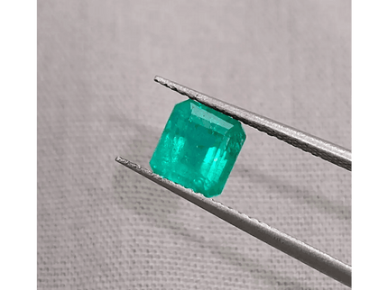 GSI Certified 1.47ct Medium Deep Green Emerald , 100% Natural Earth Mined Gemstone - SMSGEMS 