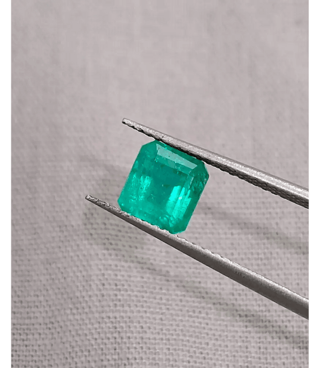 GSI Certified 1.47ct Medium Deep Green Emerald , 100% Natural Earth Mined Gemstone - SMSGEMS 