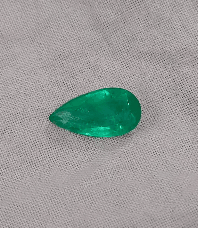 GSI Certified 1.48ct Vivid Green Zambian Emerald , Natural Earth Mined Gemstone - SMSGEMS 