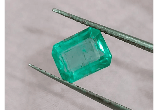 GSI Certified 1.54ct Pastel Green Emerald , 100% Natural Earth Mined Gem. - SMSGEMS 