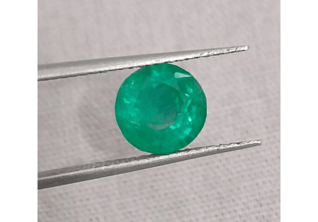 GSI Certified 1.55ct Medium Deep Bright Green Swat Emerald , 100% Natural Earth Mined Gemstone - SMSGEMS 