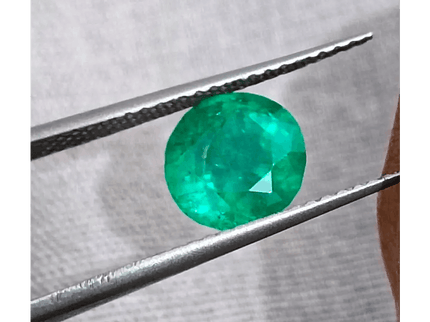 GSI Certified 1.55ct Medium Deep Bright Green Swat Emerald , 100% Natural Earth Mined Gemstone - SMSGEMS 