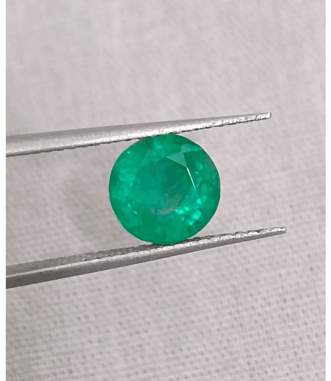 GSI Certified 1.55ct Medium Deep Bright Green Swat Emerald , 100% Natural Earth Mined Gemstone - SMSGEMS 