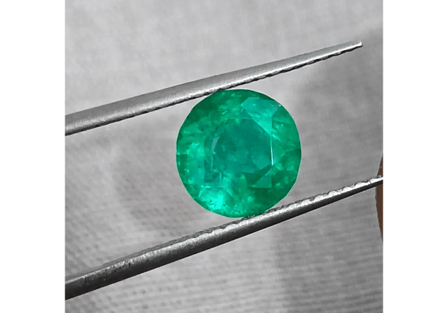 GSI Certified 1.55ct Medium Deep Bright Green Swat Emerald , 100% Natural Earth Mined Gemstone - SMSGEMS 