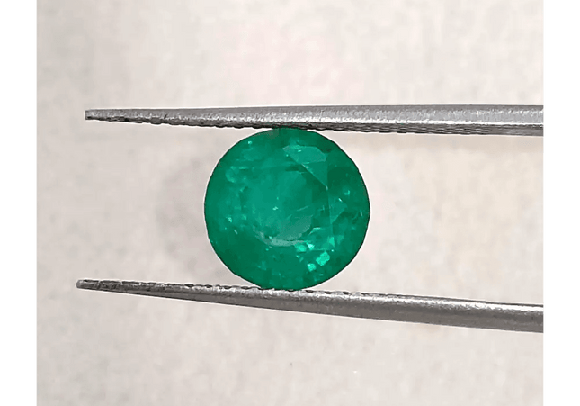 GSI Certified 1.55ct Medium Deep Bright Green Swat Emerald , 100% Natural Earth Mined Gemstone - SMSGEMS 
