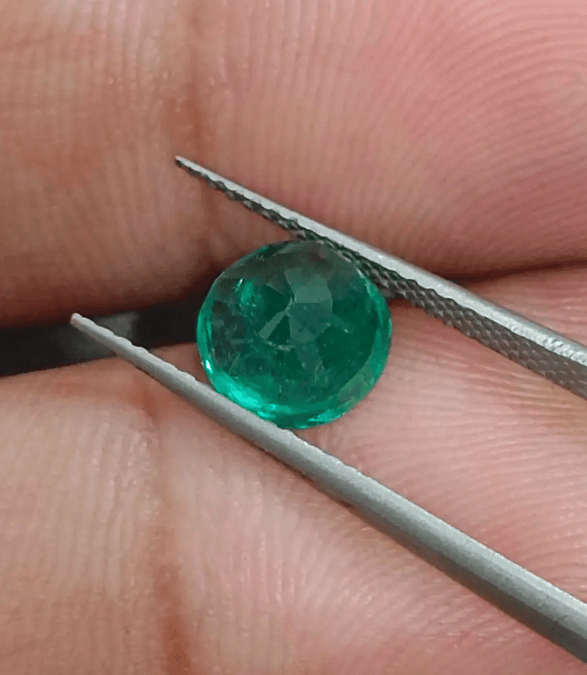 GSI Certified 1.55ct Medium Deep Bright Green Swat Emerald , 100% Natural Earth Mined Gemstone - SMSGEMS 