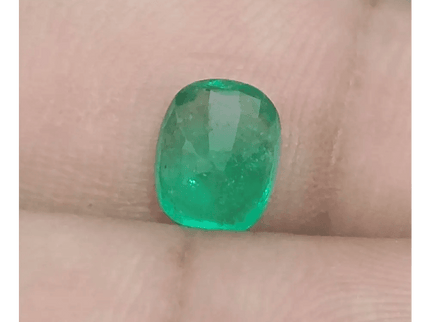GSI Certified 1.56ct Colombian Emerald, 100% Natural Gemstone - SMSGEMS 