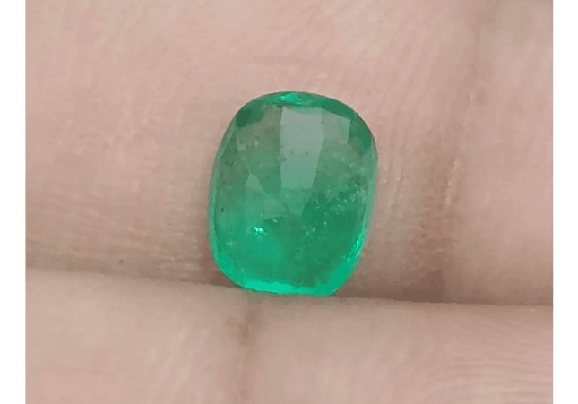GSI Certified 1.56ct Colombian Emerald, 100% Natural Gemstone - SMSGEMS 