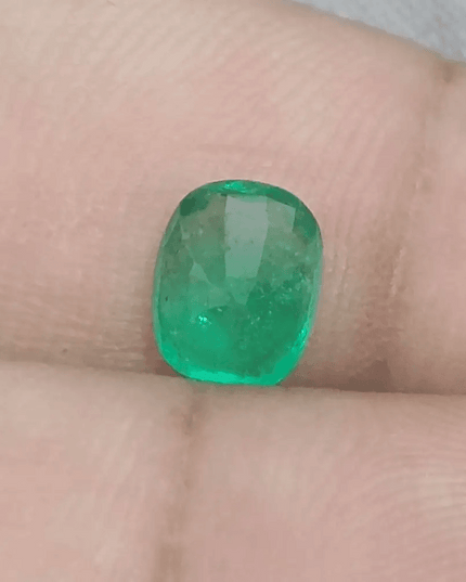 GSI Certified 1.56ct Colombian Emerald, 100% Natural Gemstone - SMSGEMS 