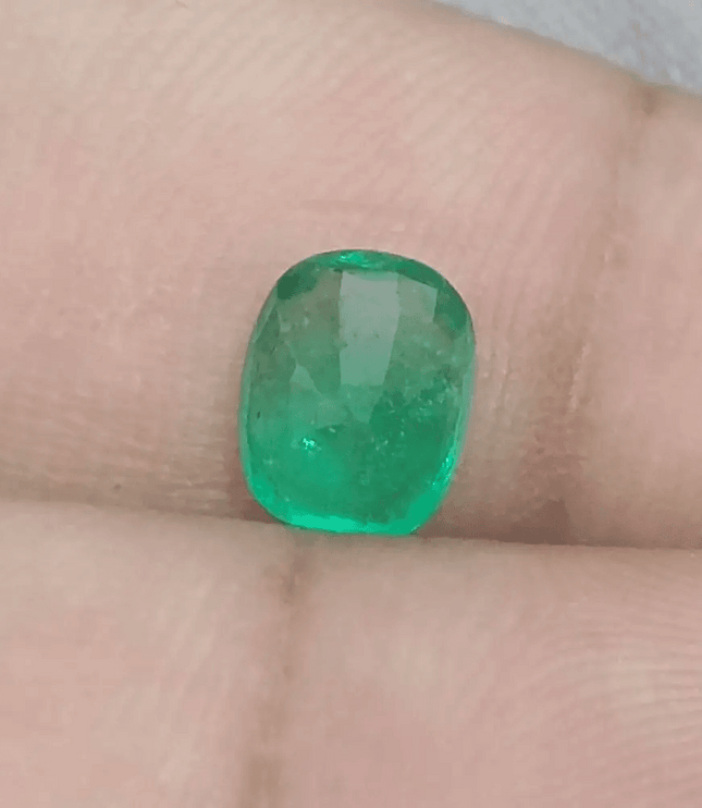 GSI Certified 1.56ct Colombian Emerald, 100% Natural Gemstone - SMSGEMS 
