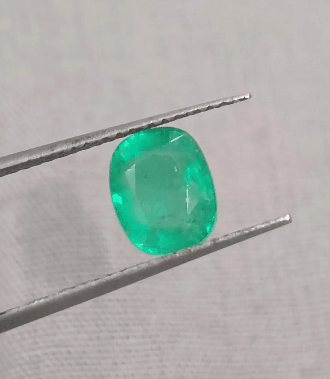 GSI Certified 1.56ct Colombian Emerald, 100% Natural Gemstone - SMSGEMS 