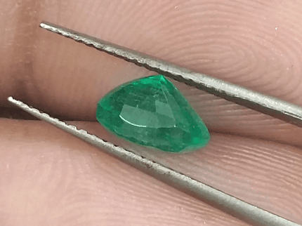 GSI Certified 1.56ct Colombian Emerald, 100% Natural Gemstone - SMSGEMS 