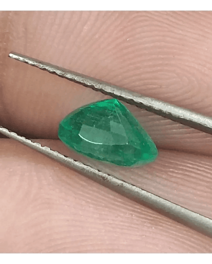 GSI Certified 1.56ct Colombian Emerald, 100% Natural Gemstone - SMSGEMS 